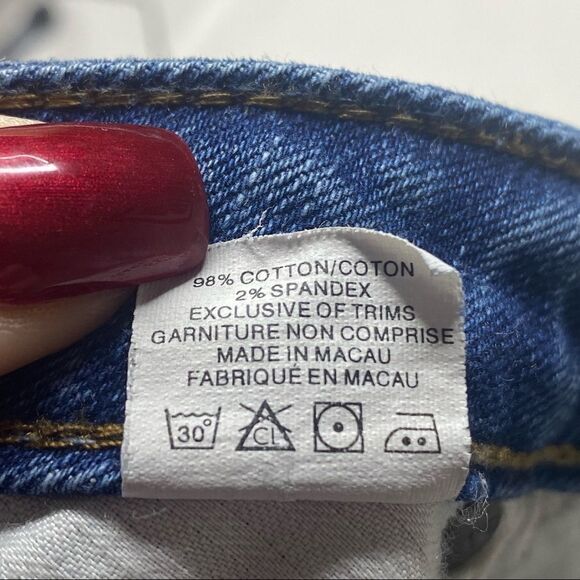 Silver Jeans Co | Alex Denim Capri’s - Picture 6 of 7